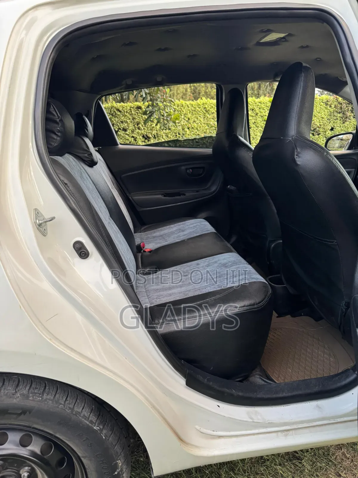 Toyota Vitz 2016 White