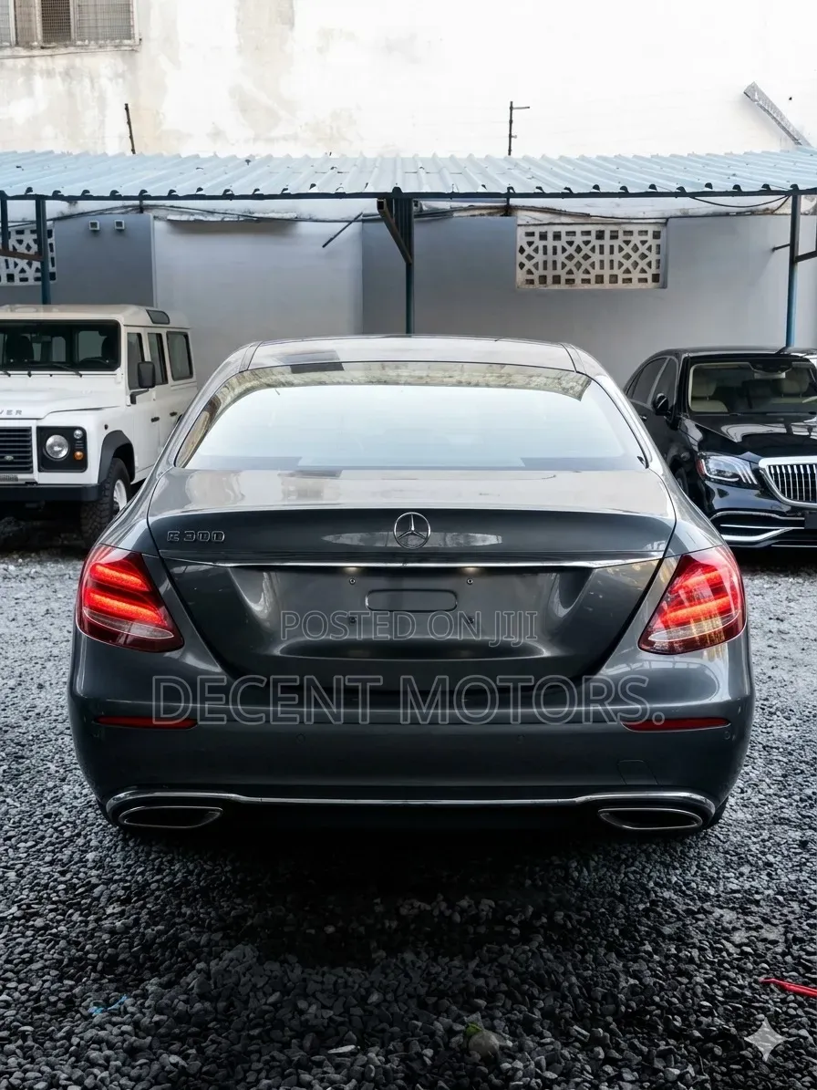 Mercedes-Benz E300 2019 Gray