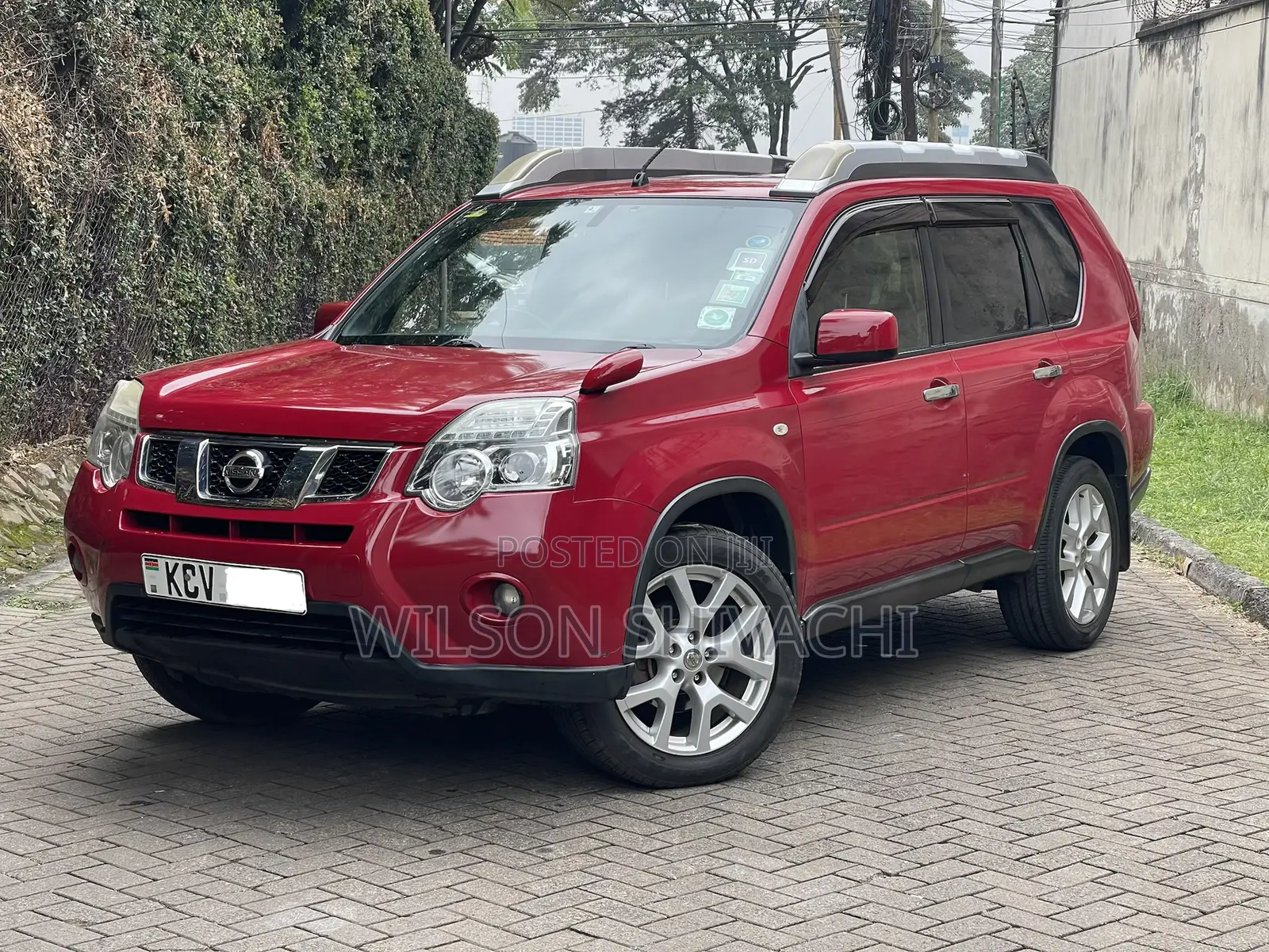 Nissan X-Trail 2012 Red
