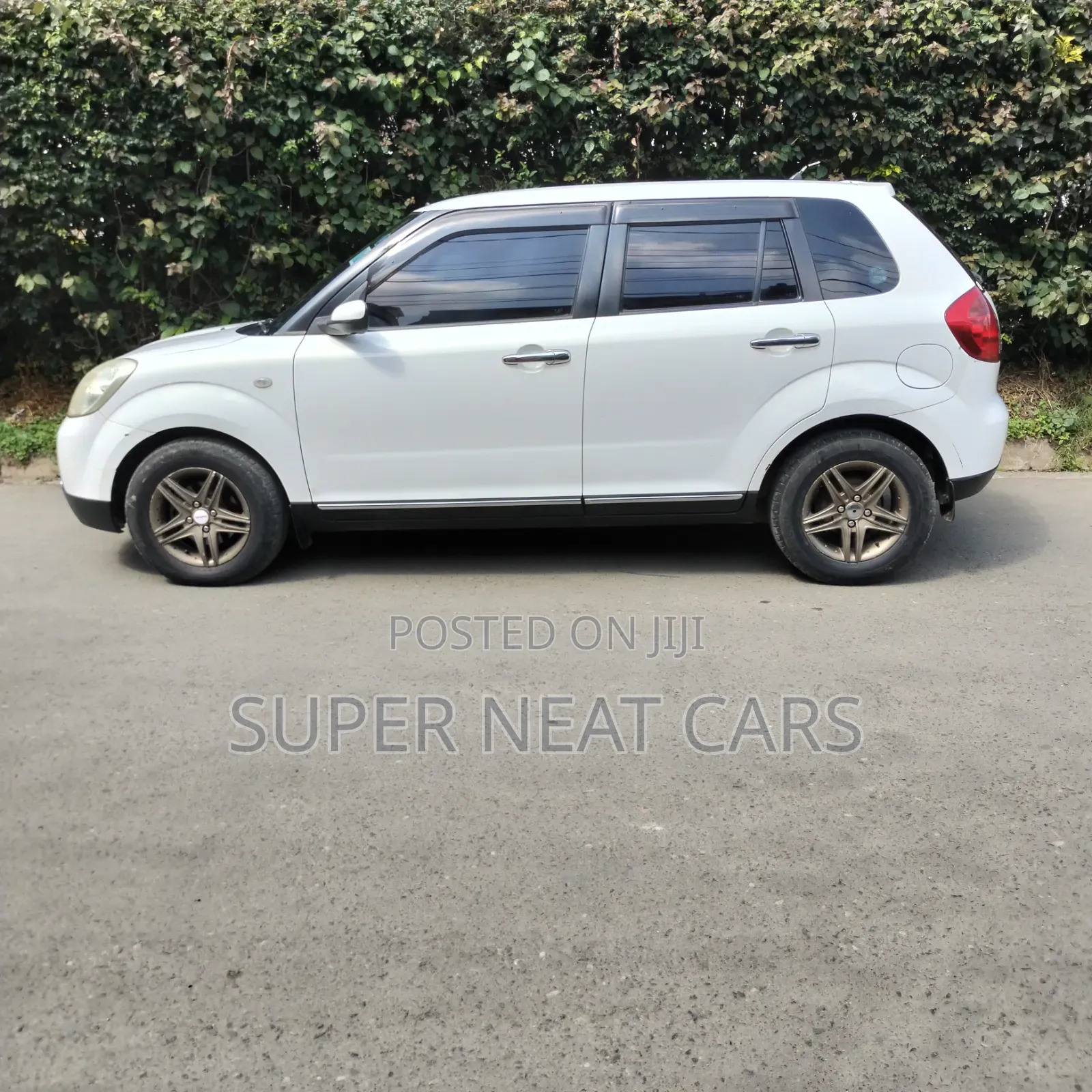 Mazda Verisa 2008 White
