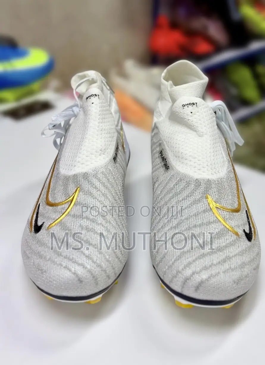 White / Gold Nike Phantom Gx Elite Fg Soccer Cleats,