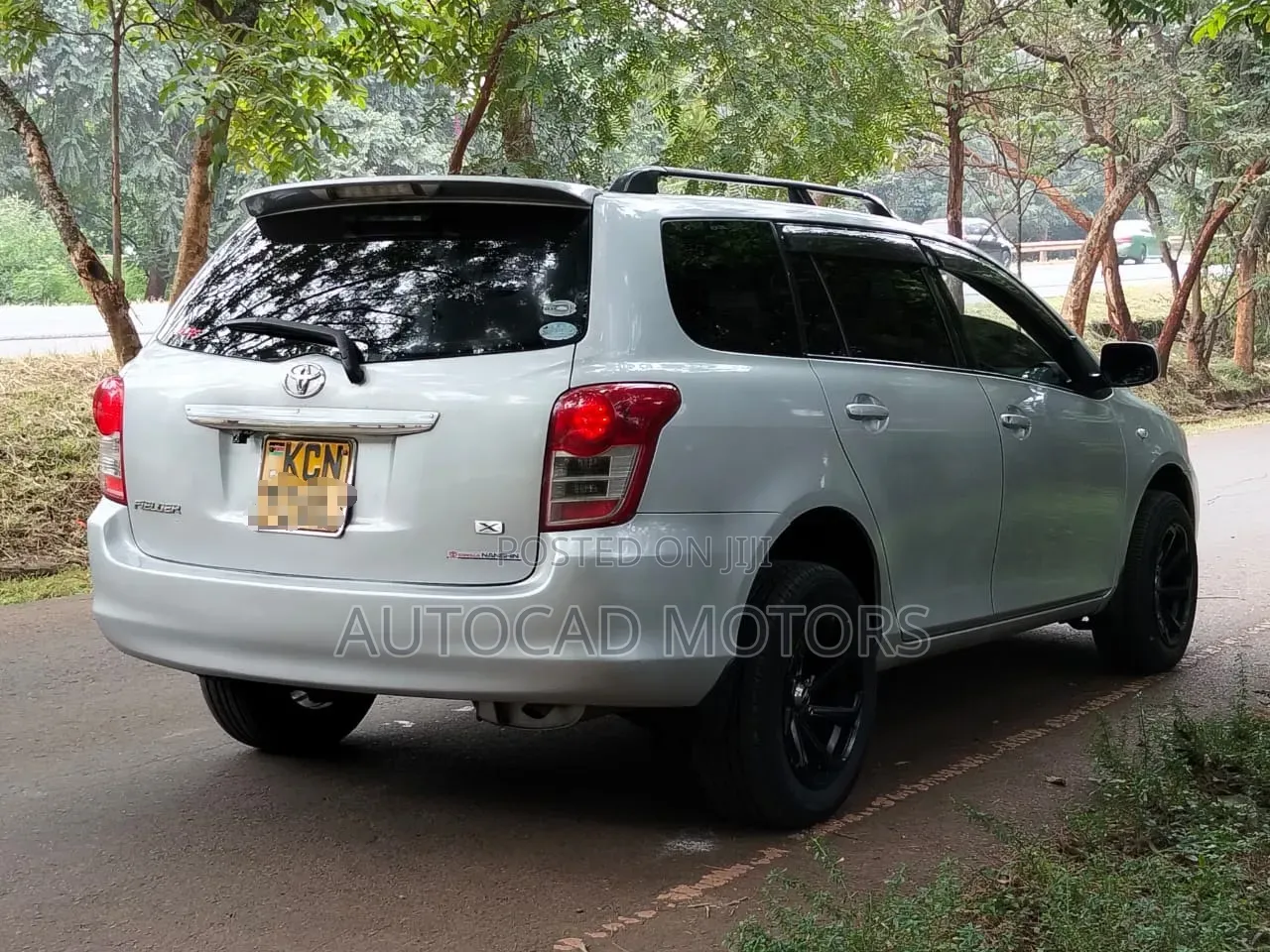 Toyota Corolla Fielder 2010 Silver
