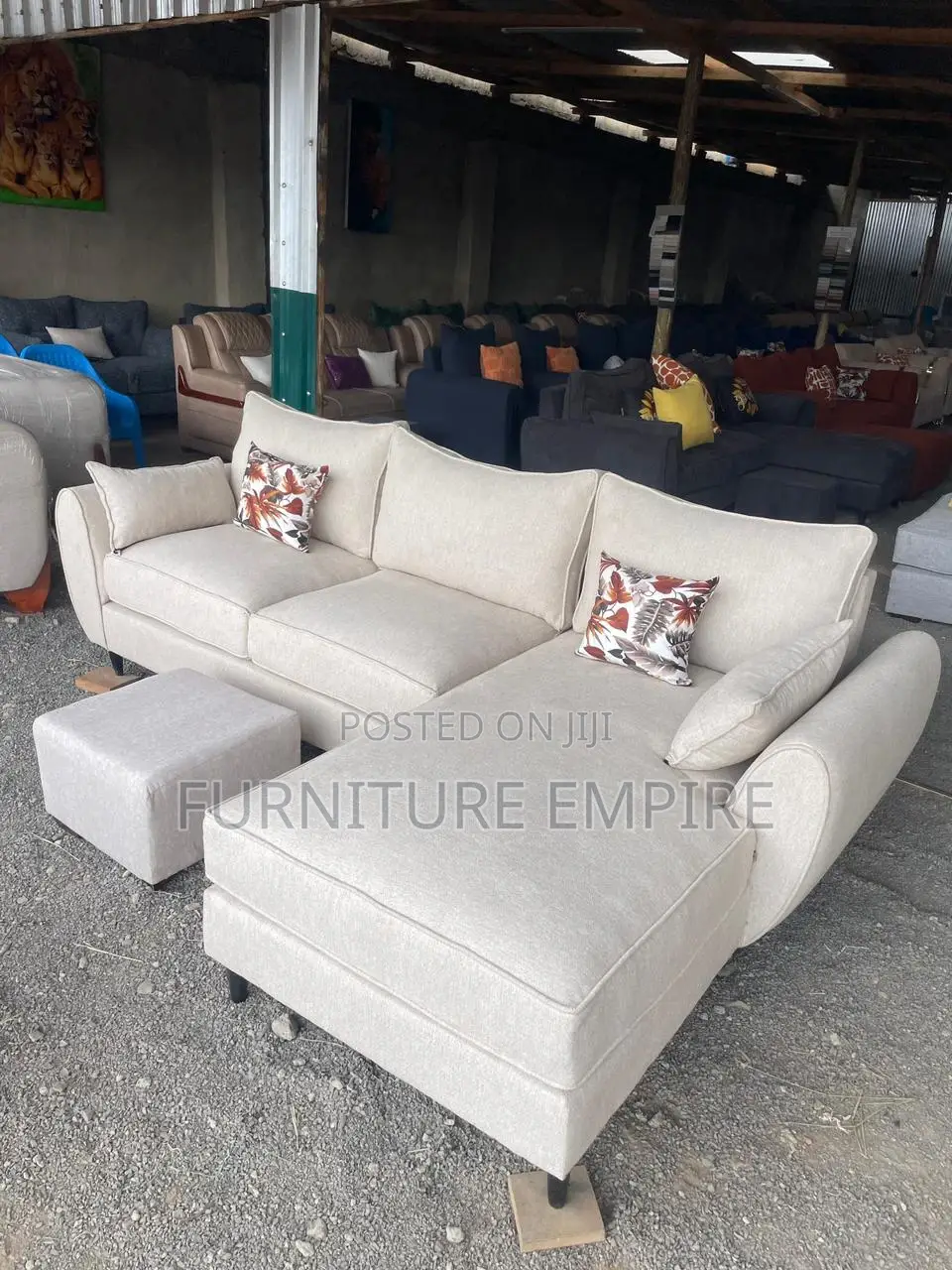 6-Seater White Butterfly L-Shaped Sofa With Footrest