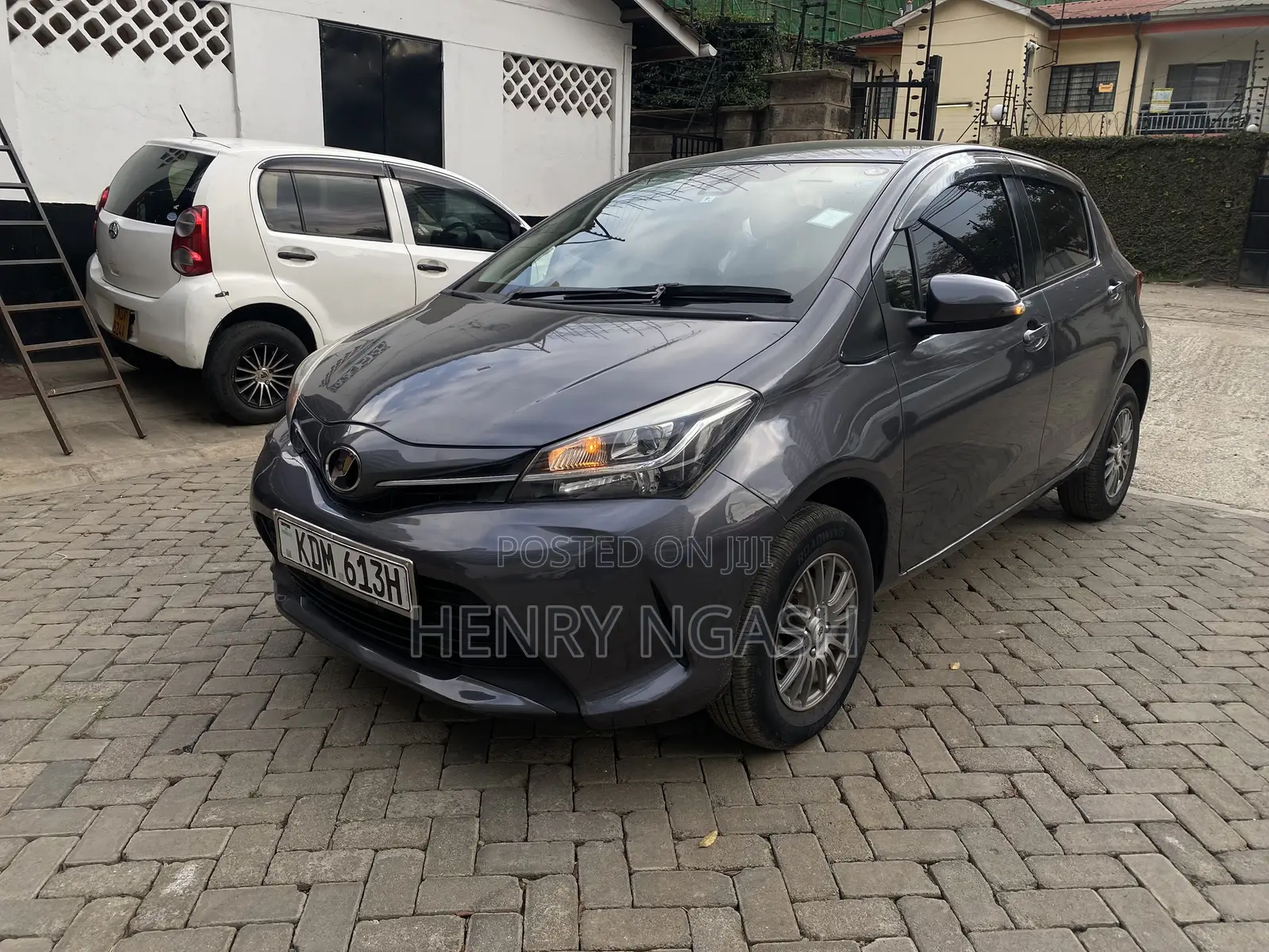 Toyota Vitz 2016 Gray