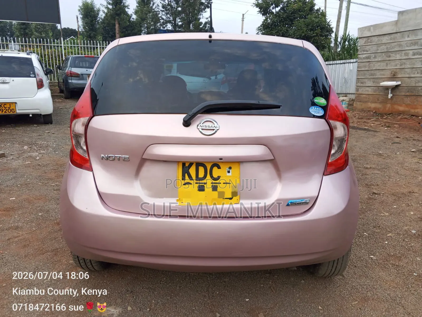 Nissan Note 2014 Pink