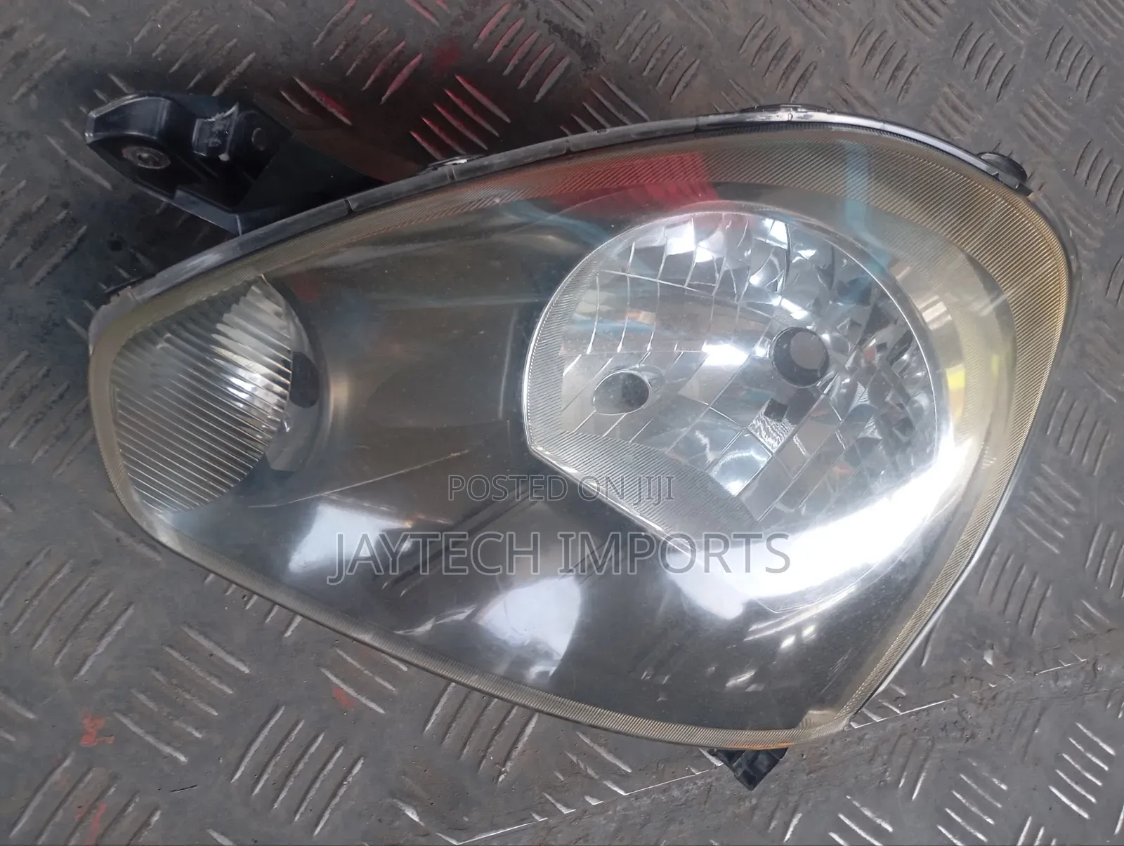 Daihastu Mira Headlight