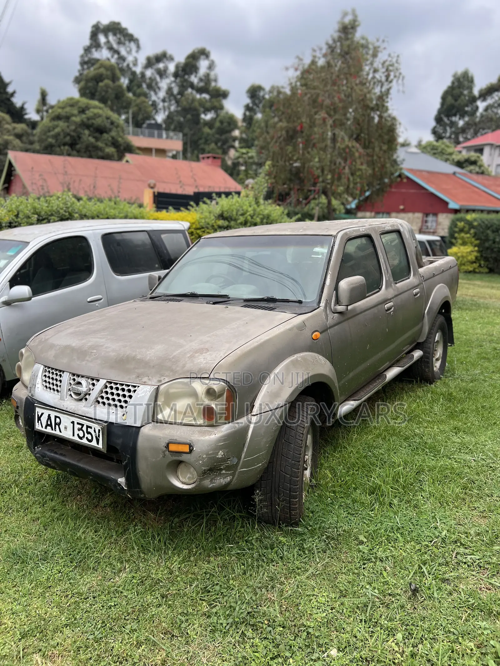 Nissan Hardbody 3300i V6 D-Cab 4WD Automatic 2005 Gray