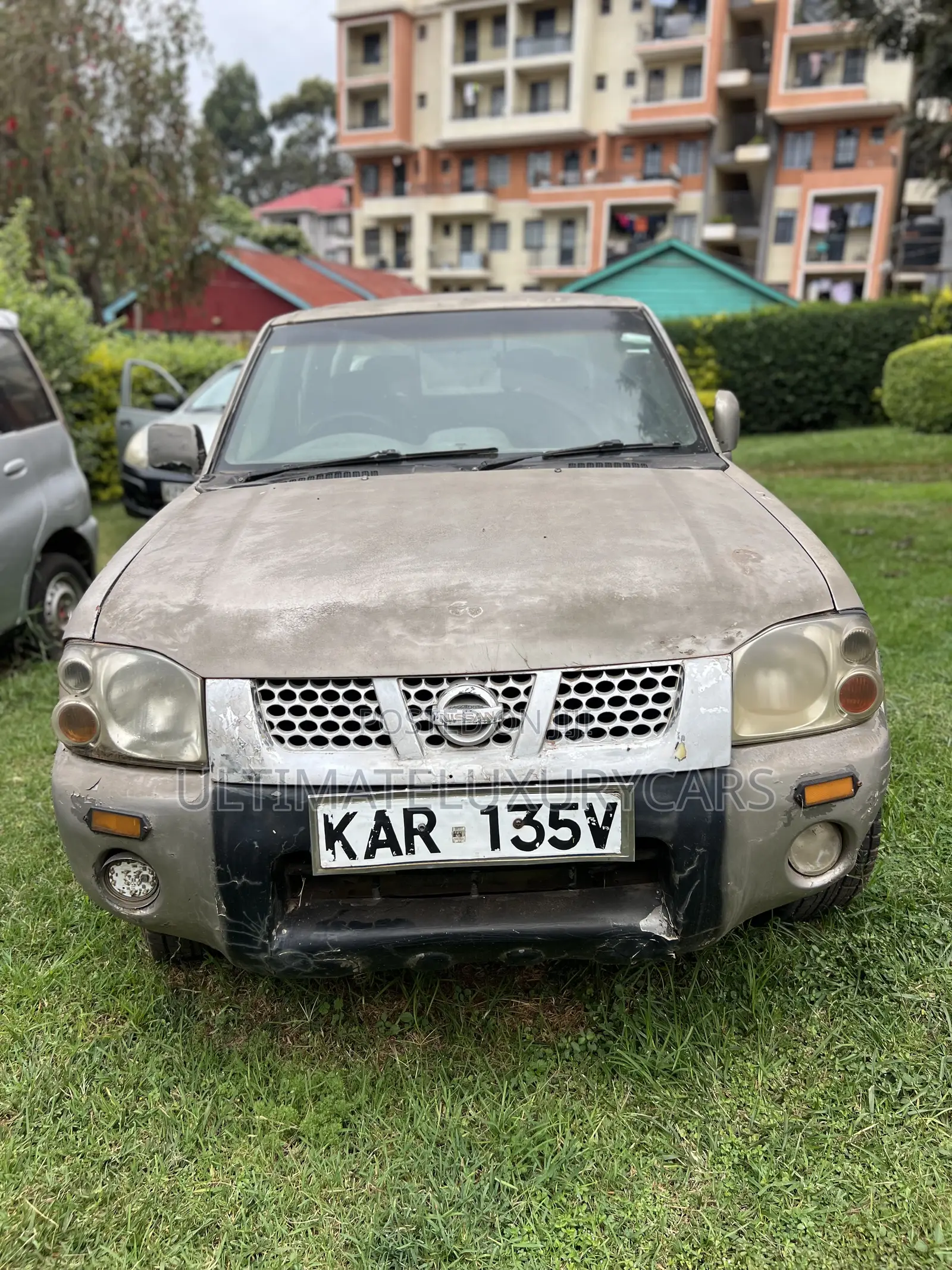 Nissan Hardbody 3300i V6 D-Cab 4WD Automatic 2005 Gray