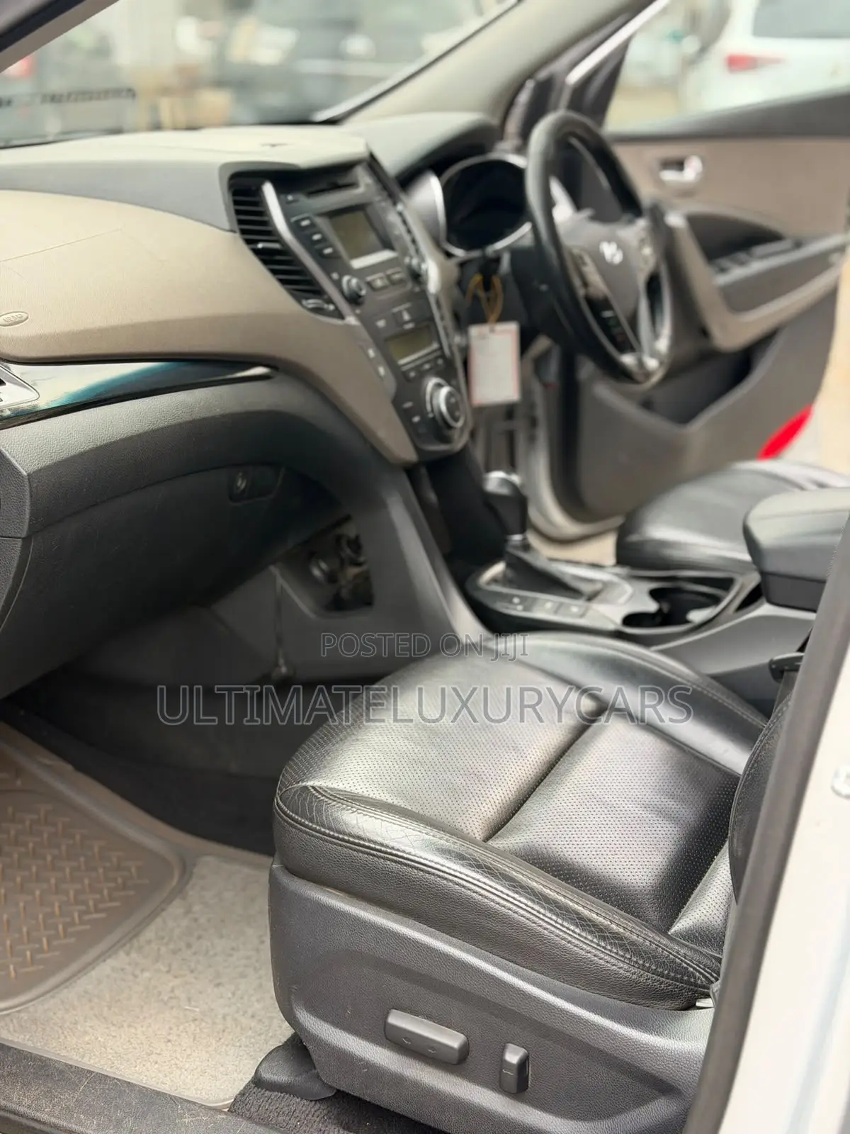 Hyundai Santa Fe Limited 4dr SUV (3.3L 6cyl 6A) 2014 Silver