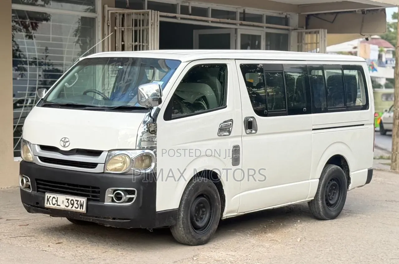 Toyota HiAce 2010 White