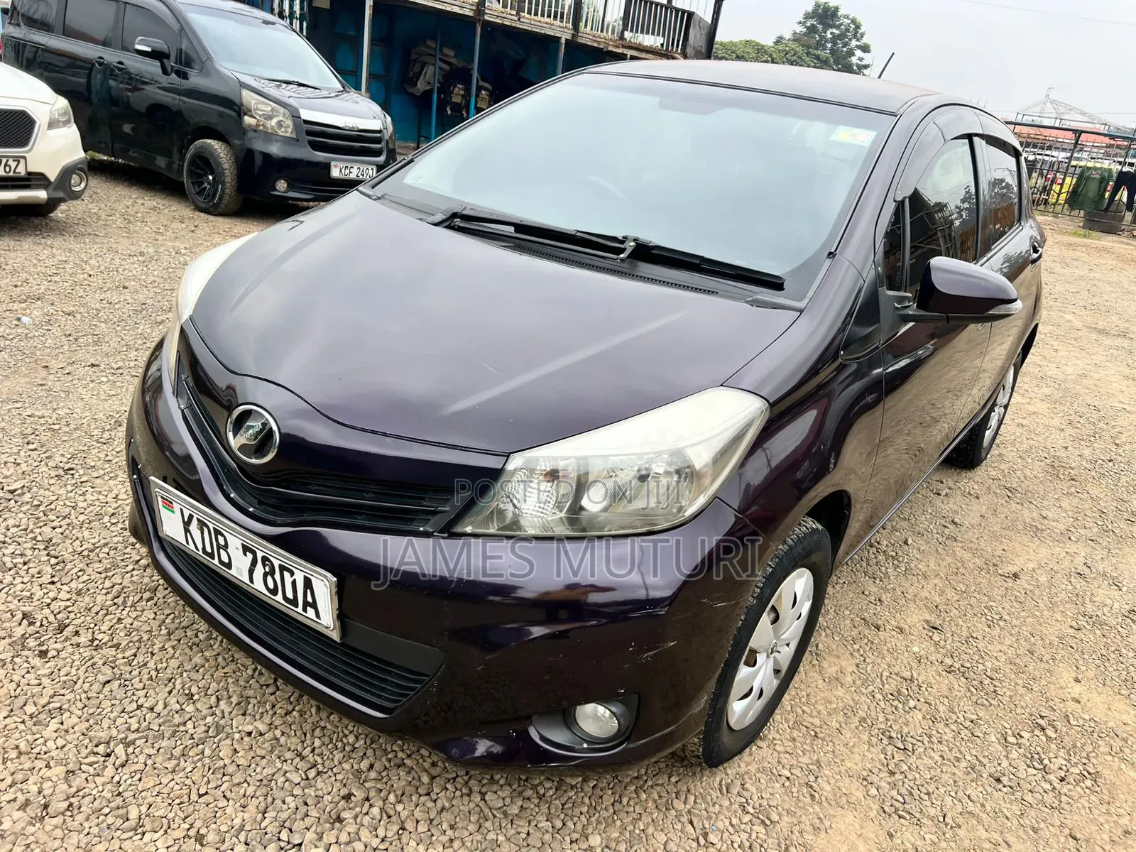 Toyota Vitz 2014 Burgundy
