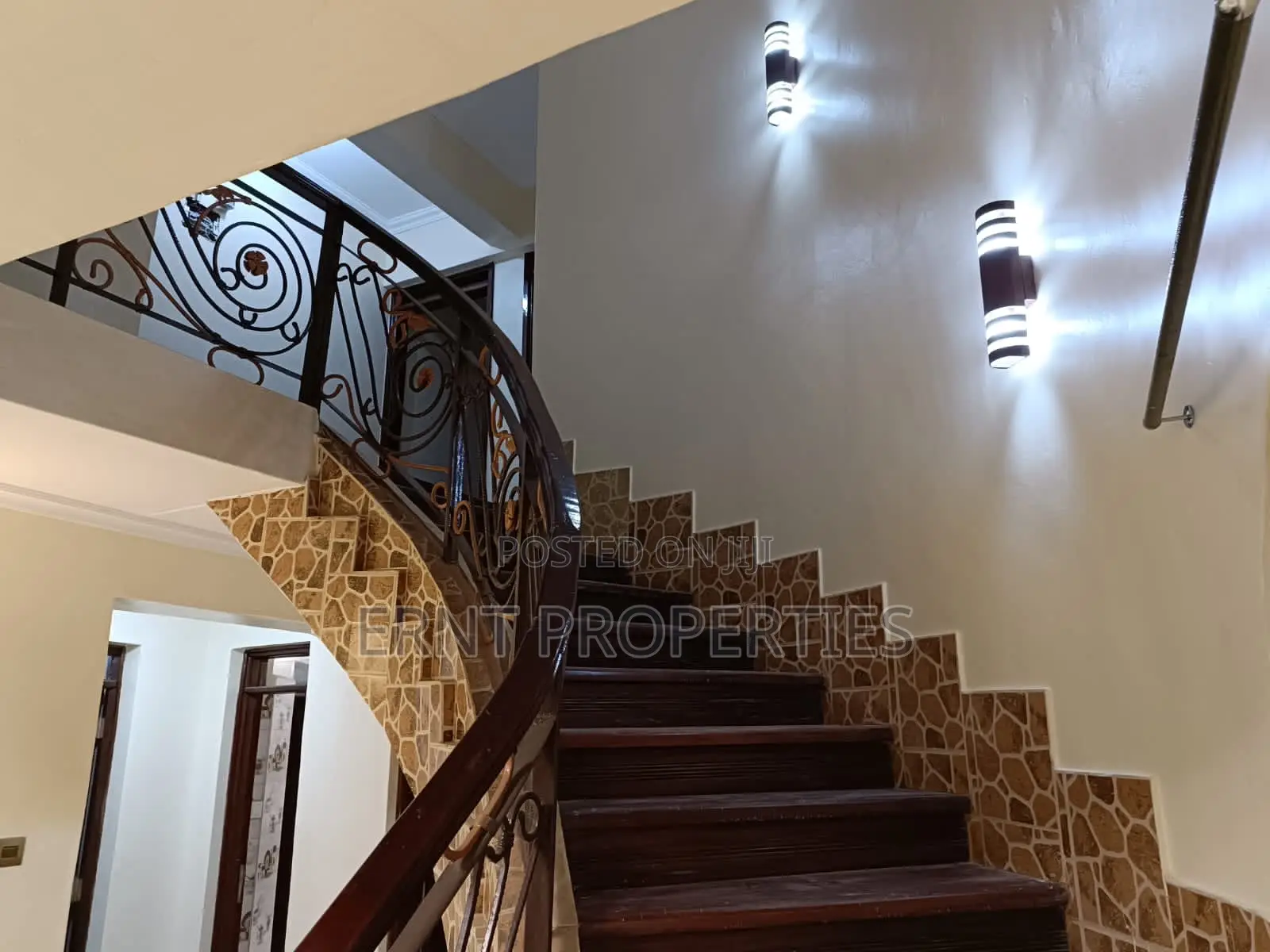 9bdrm Mansion in Kitengela for sale
