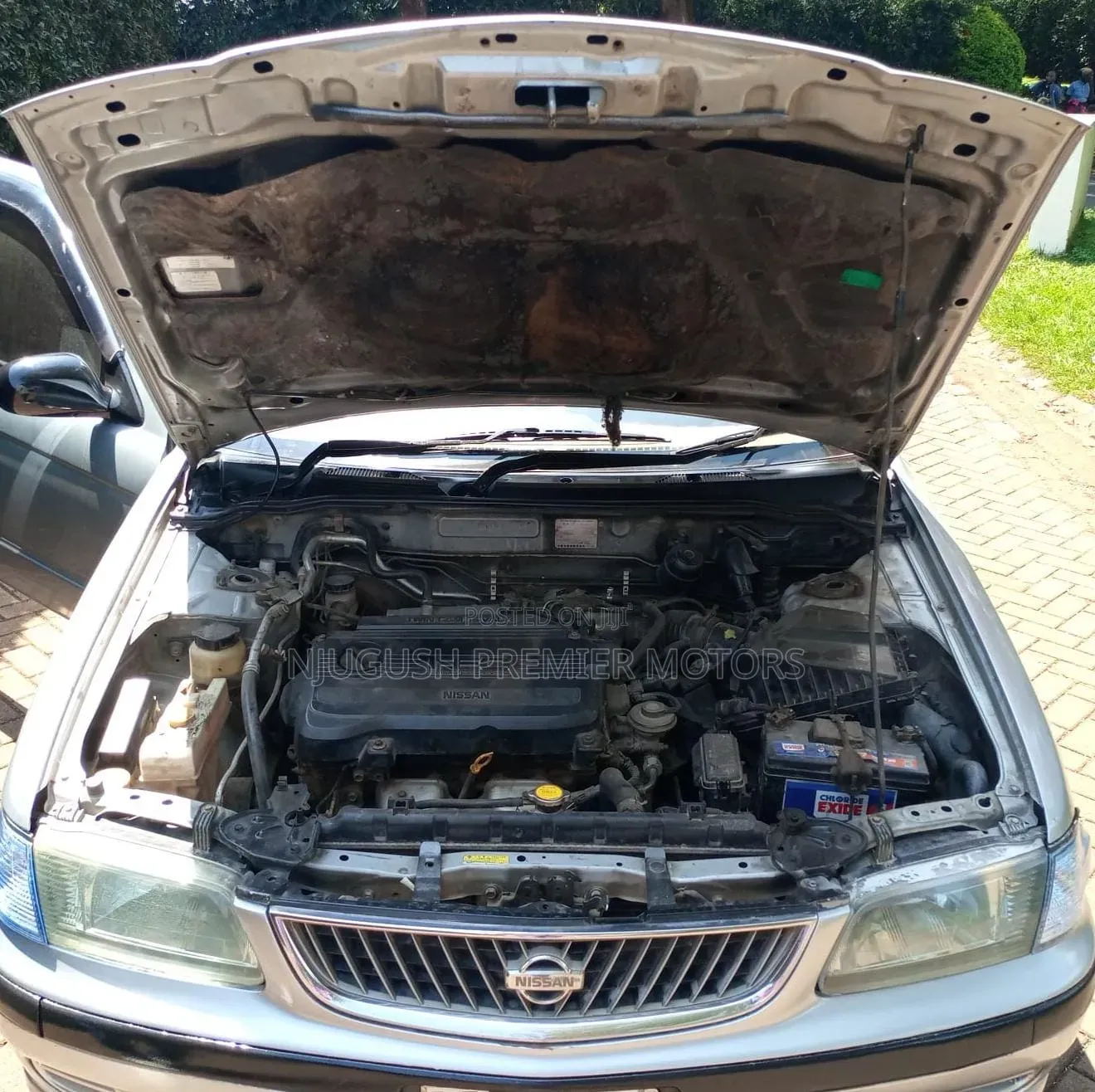 Nissan Sunny 2001 Silver