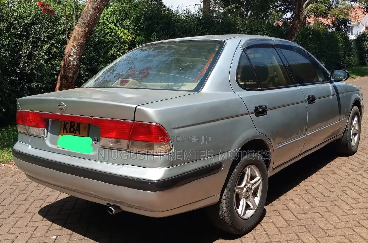 Nissan Sunny 2001 Silver