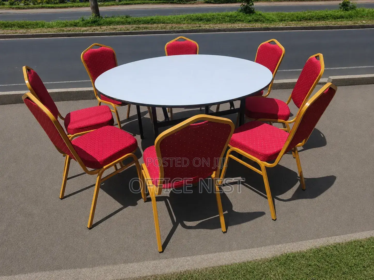 Round Event Table and Chair Vombin6