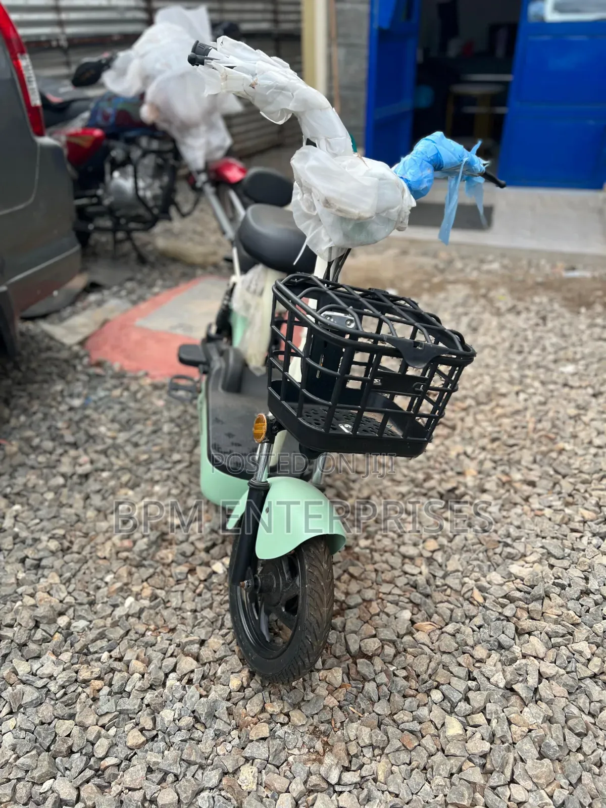 Mini Electric Scooter + Free Bt Speakers