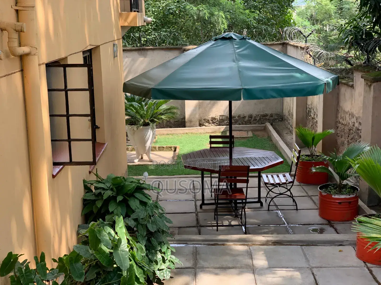 Furnished 4bdrm Mansion in Lolwe for sale