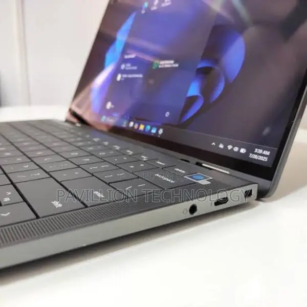 Laptop Dell Latitude 9450 2-in-1 16GB Intel Core Ultra 7 SSD 512GB