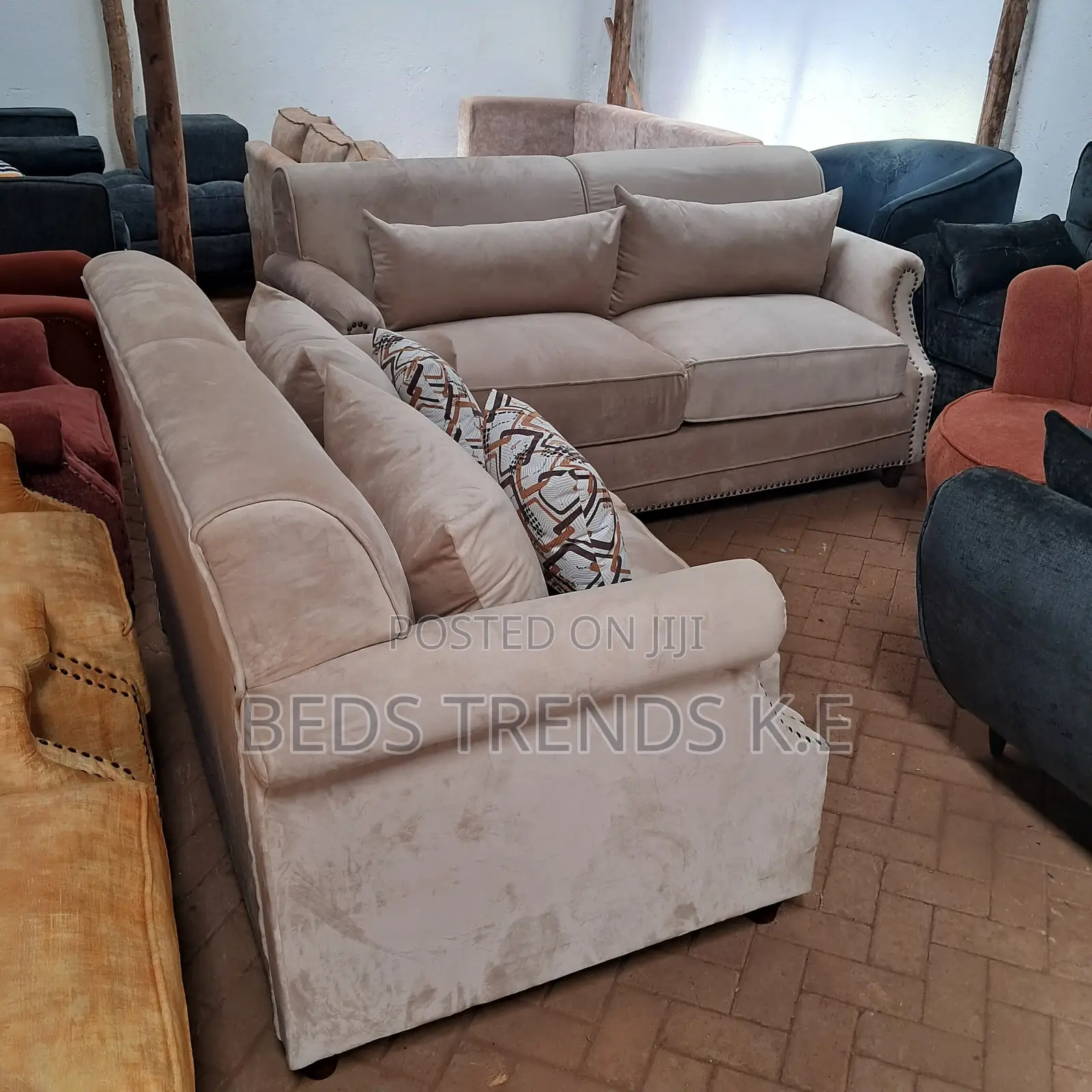5-Seater 3+2 Sofa Set in Beige With Cushions