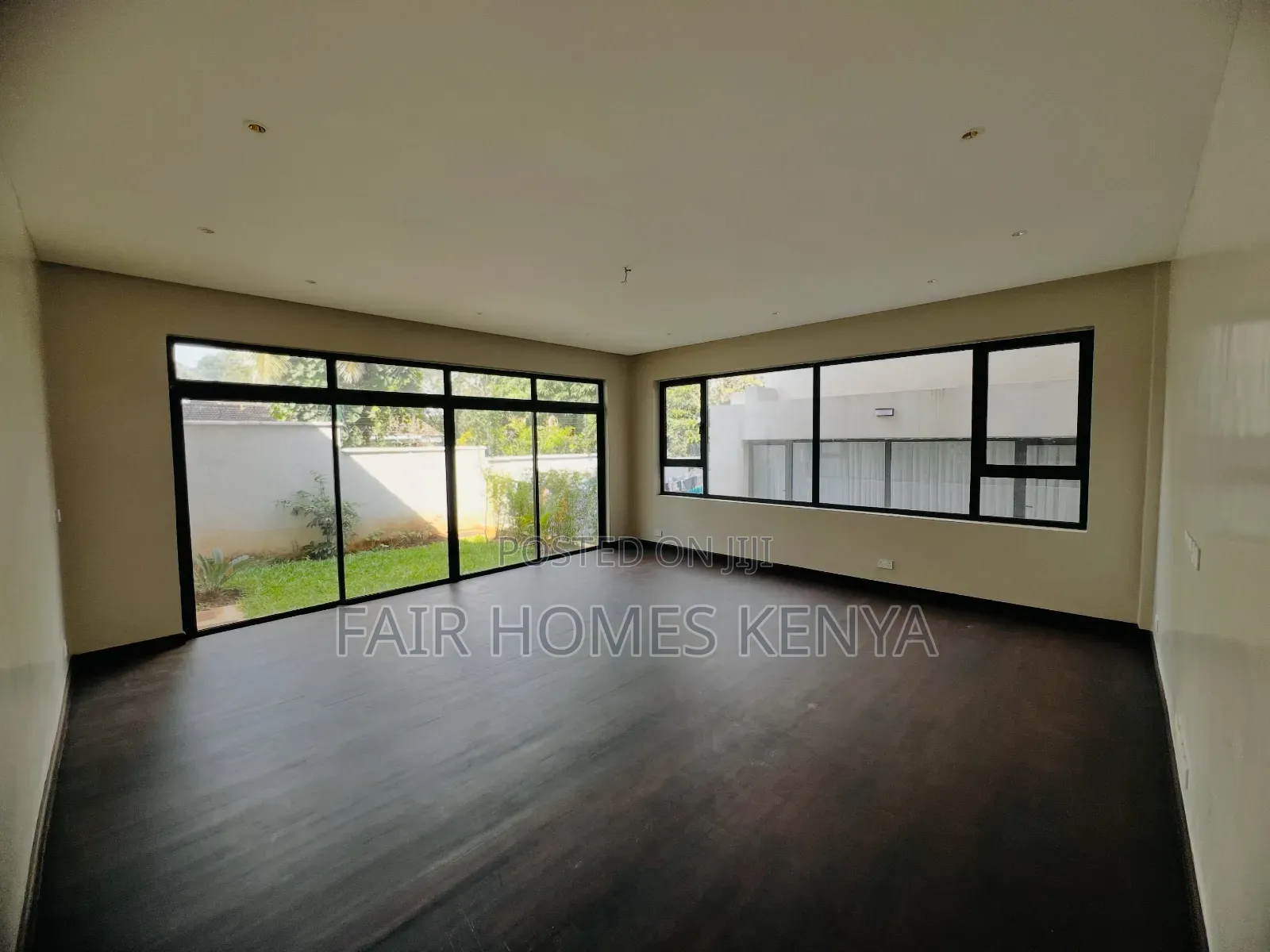 5bdrm Townhouse / Terrace in Manyani East, Muthangari for rent