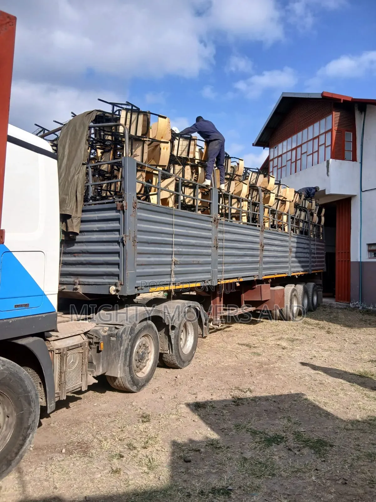 Trailer for Reliable Deliveries of Goods Accessible