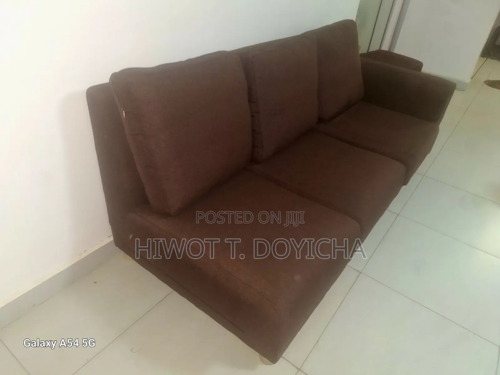 Zuo Modern Sectional Sofa – Spacious Comfortable