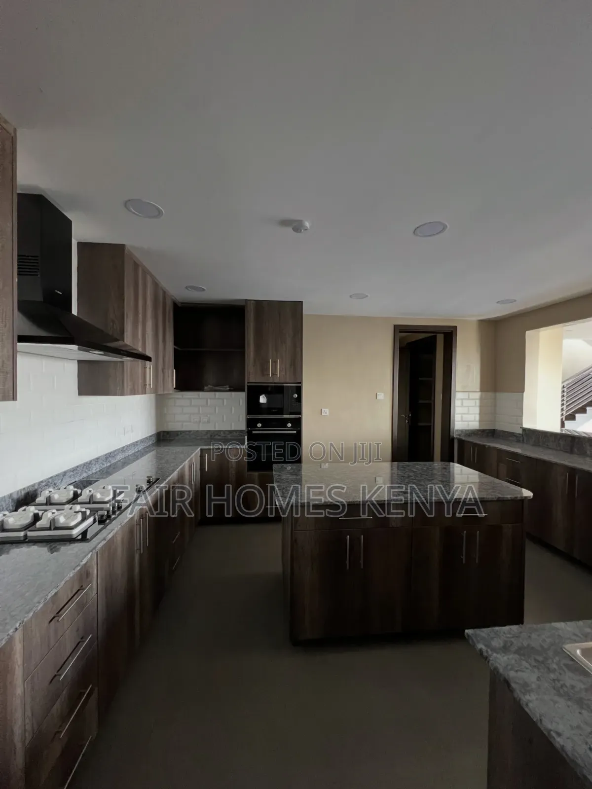 4bdrm Duplex in Gitanga Road, Valley Arcade for rent