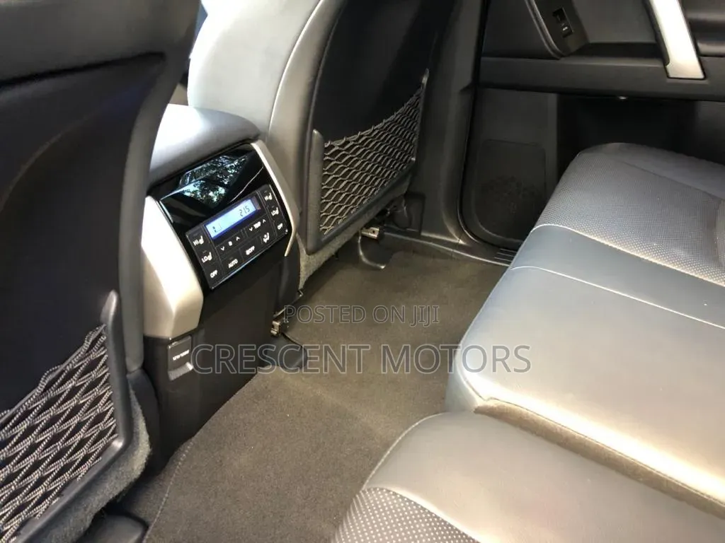 Toyota Land Cruiser Prado 2019 Pearl