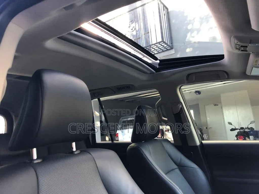 Toyota Land Cruiser Prado 2019 Pearl
