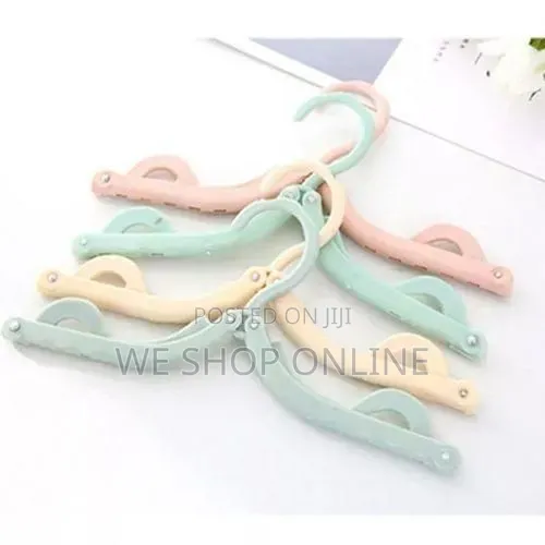 Multicolored Retractable Clothe Hanger