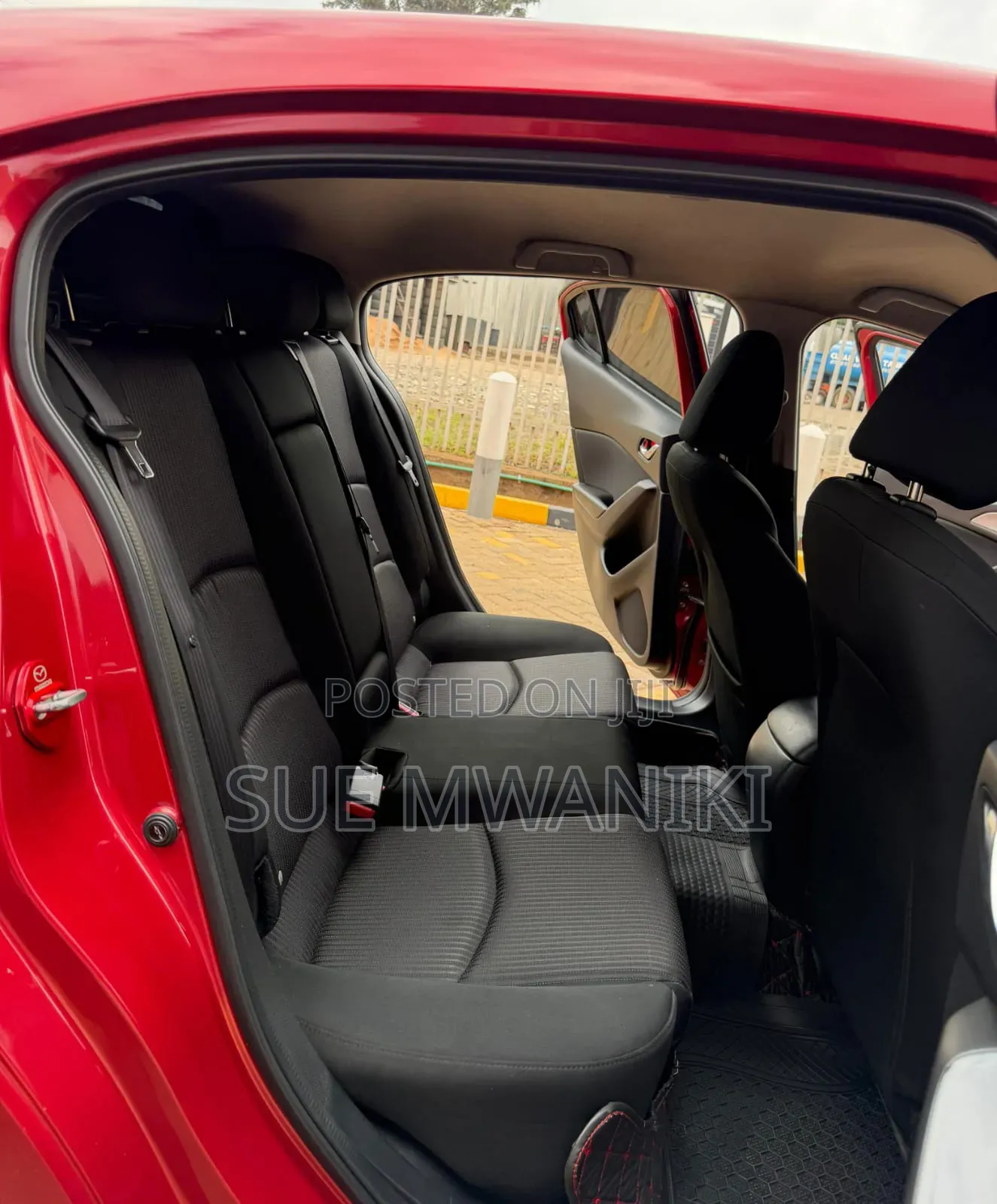 Mazda Axela 2017 Red