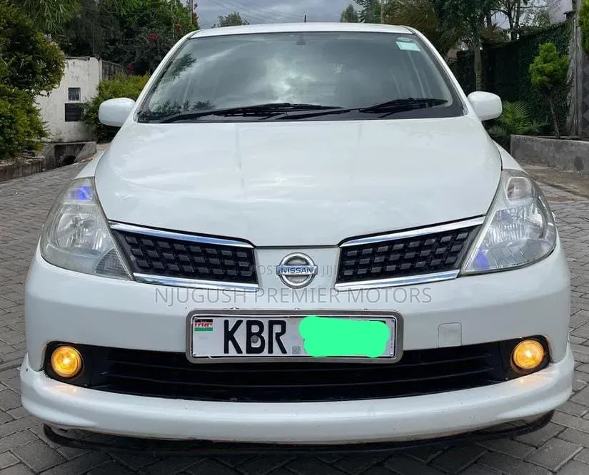 Nissan Tiida 2006 White