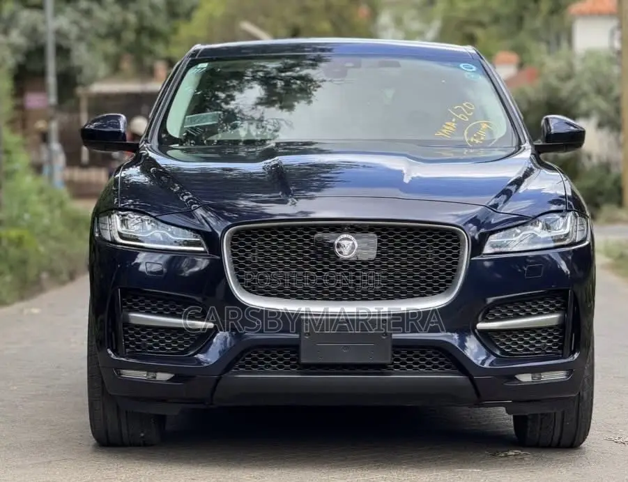 Jaguar F-Pace 2019 Blue