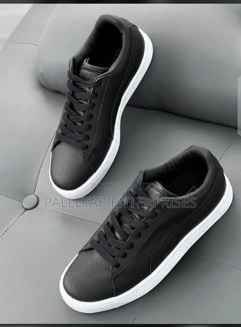 Puma Sneakers