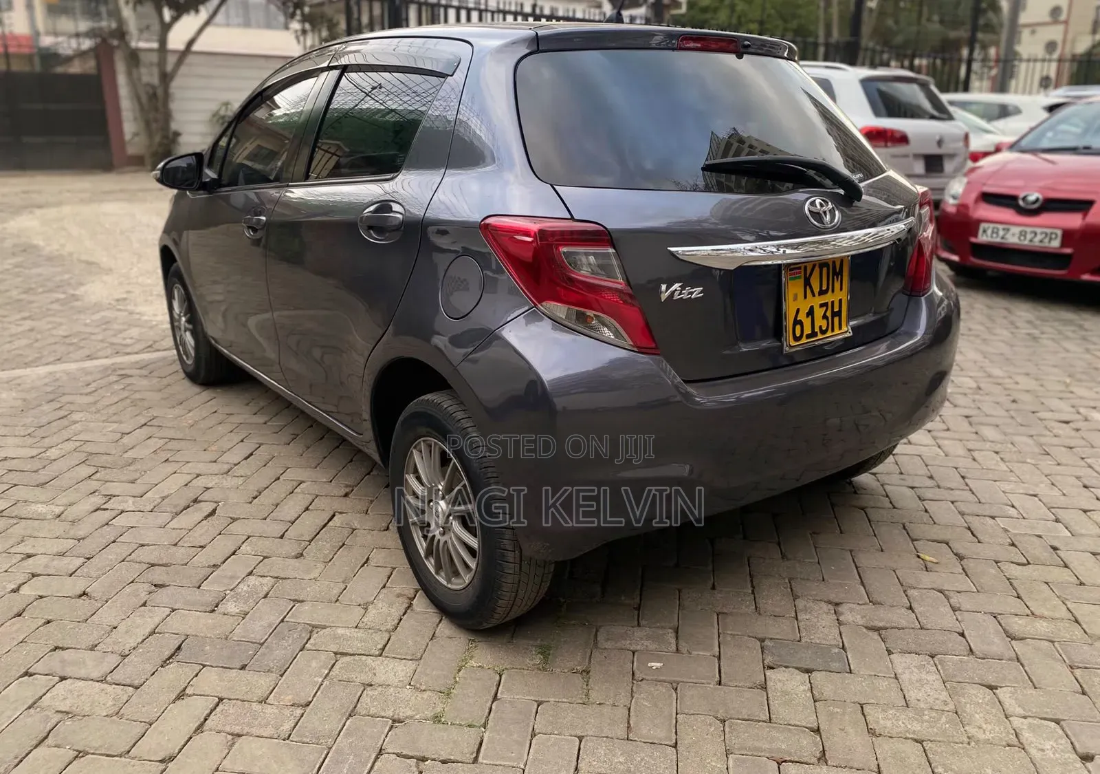 Toyota Vitz 1.3 FWD 5dr 2016 Gray
