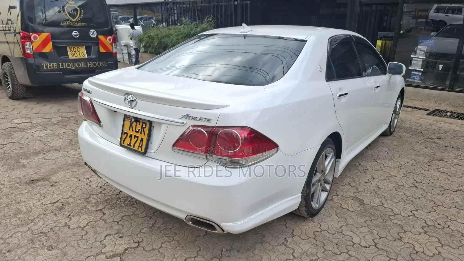 Toyota Crown 2012 White