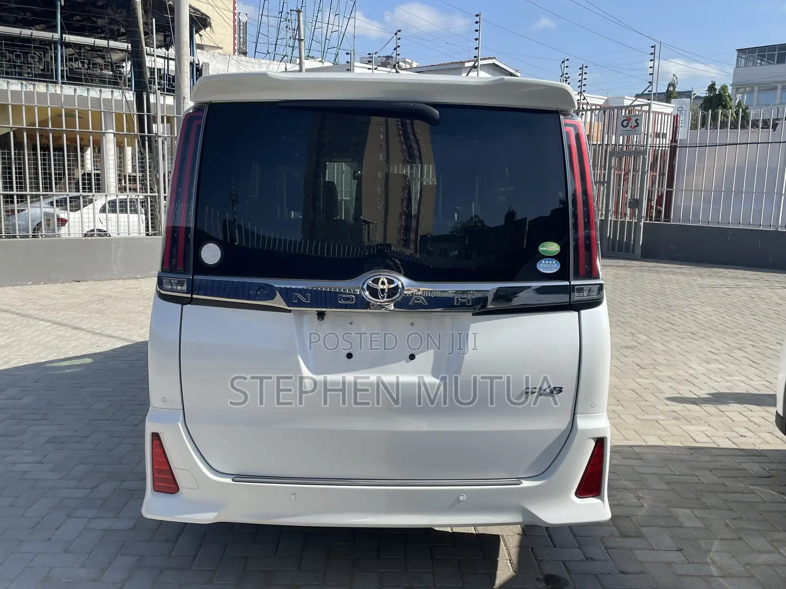 Toyota Noah 2.0 FWD (8 Seater) 2019 White