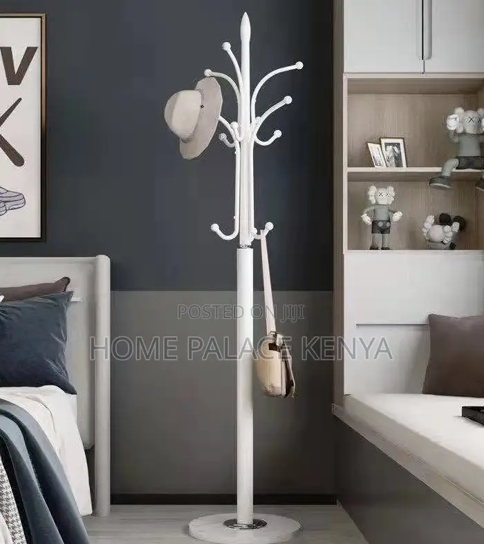 Coat Hanger: Iron Standing Garment Hanger