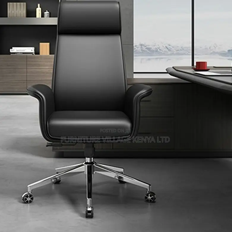 Executive Office Chair With Leather Upholstery