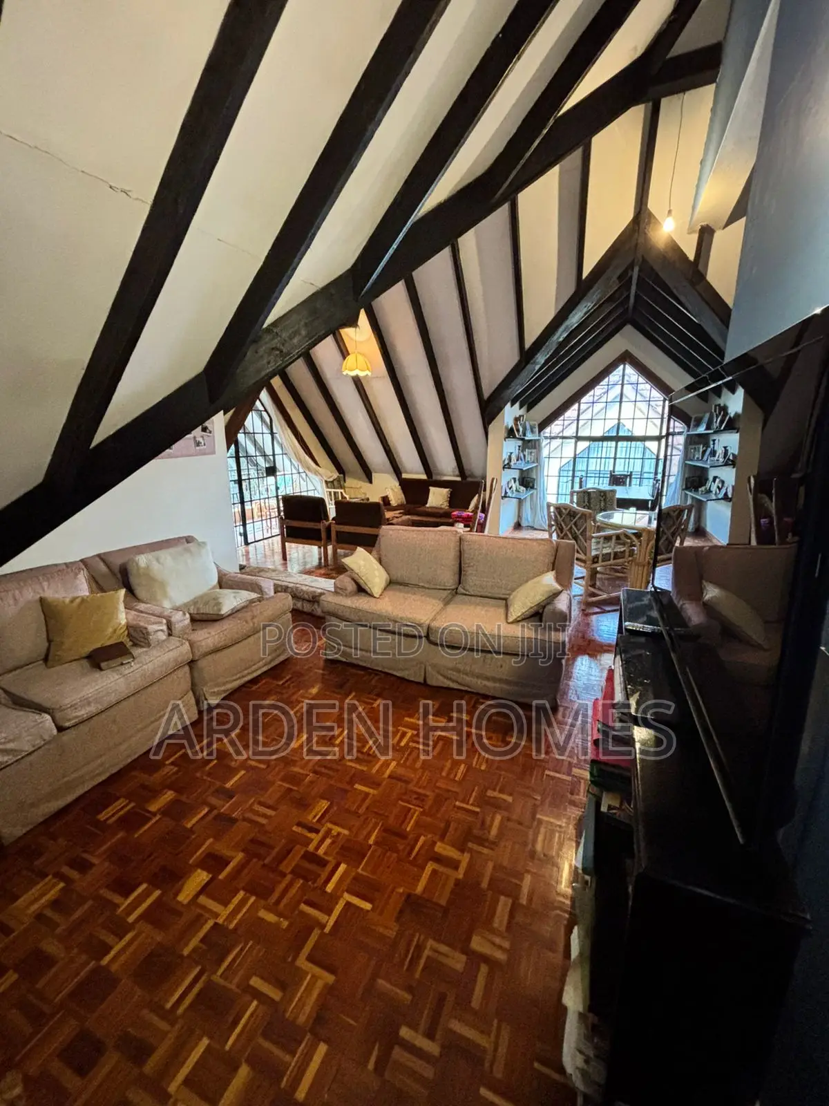 4bdrm Townhouse/Terrace in Valley Arcade for sale