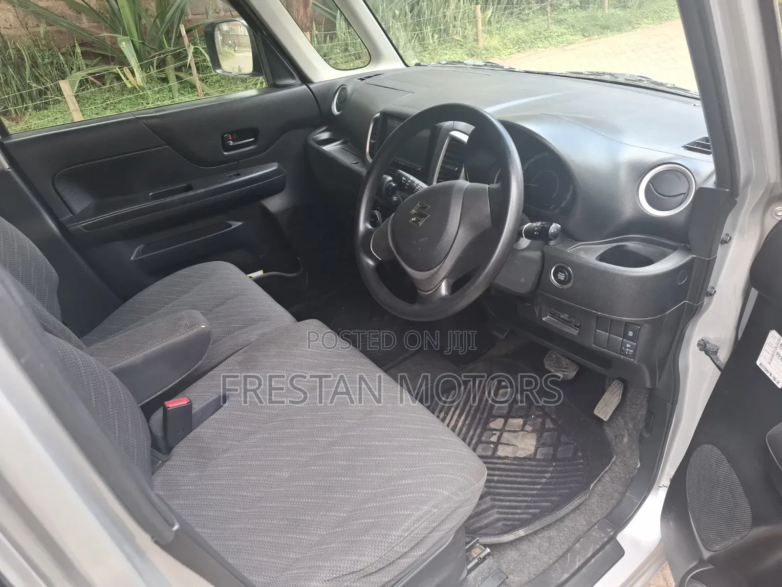Suzuki Spacia 2017 Silver