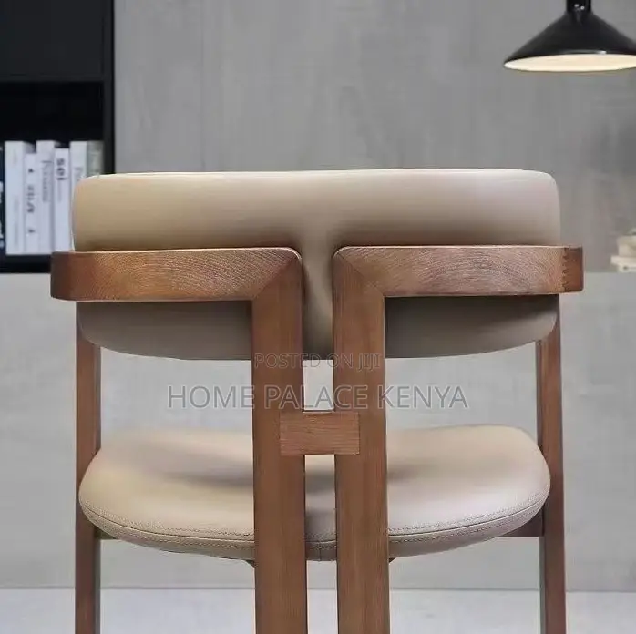 Dining Chair: Elegant Boucle Upholstered Modern Chair