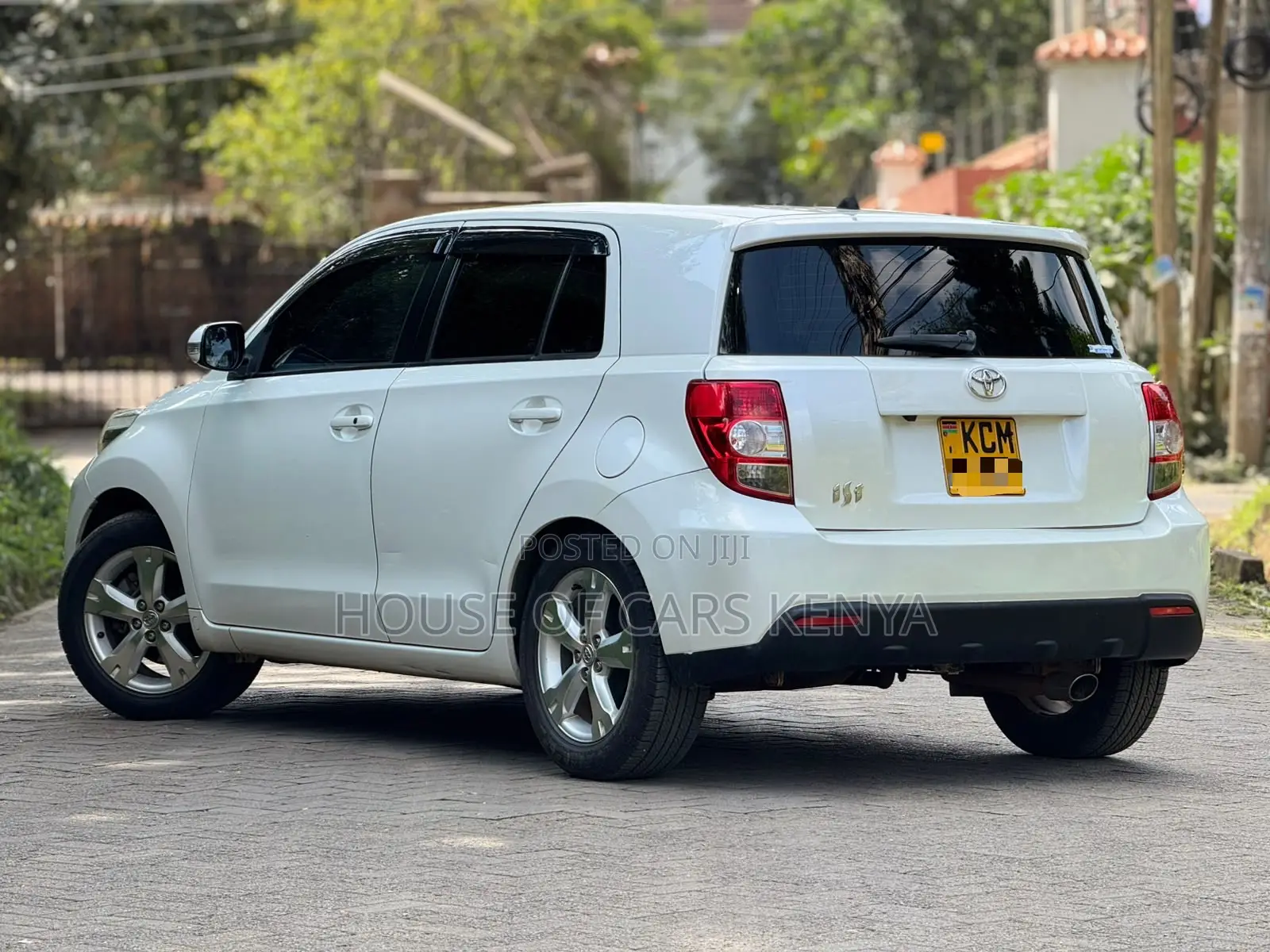 Toyota IST 2010 White