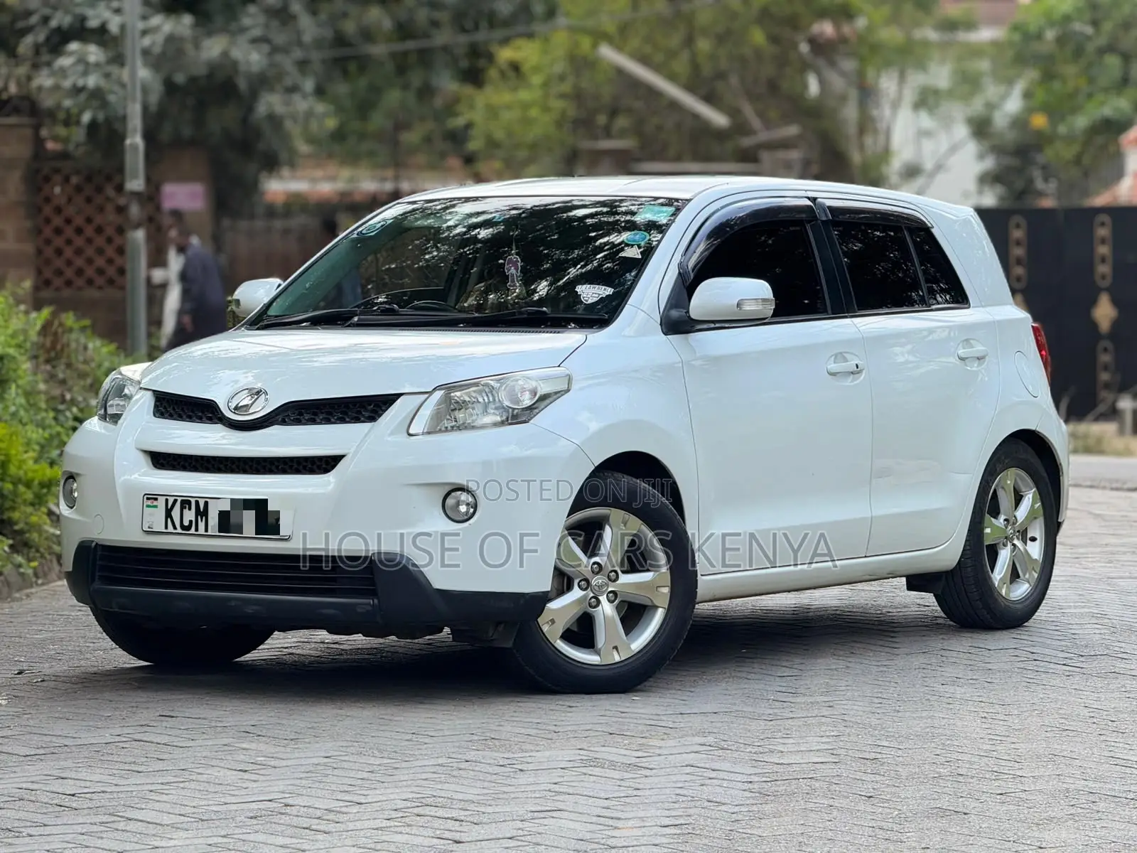 Toyota IST 2010 White