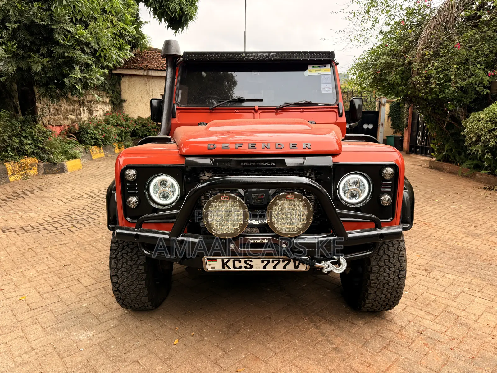 Land Rover Defender Puma 110 2.4 TD 2009 Orange