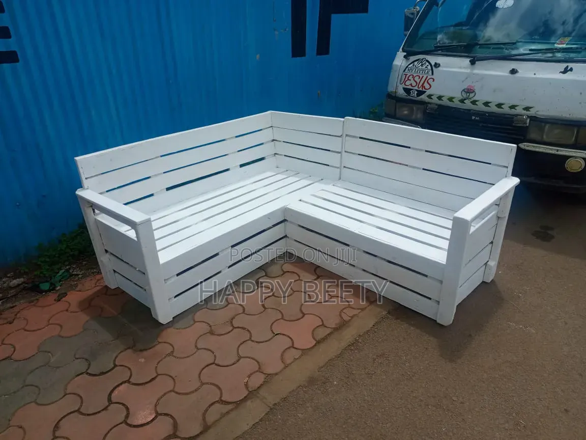 Pallet Seats Set Available