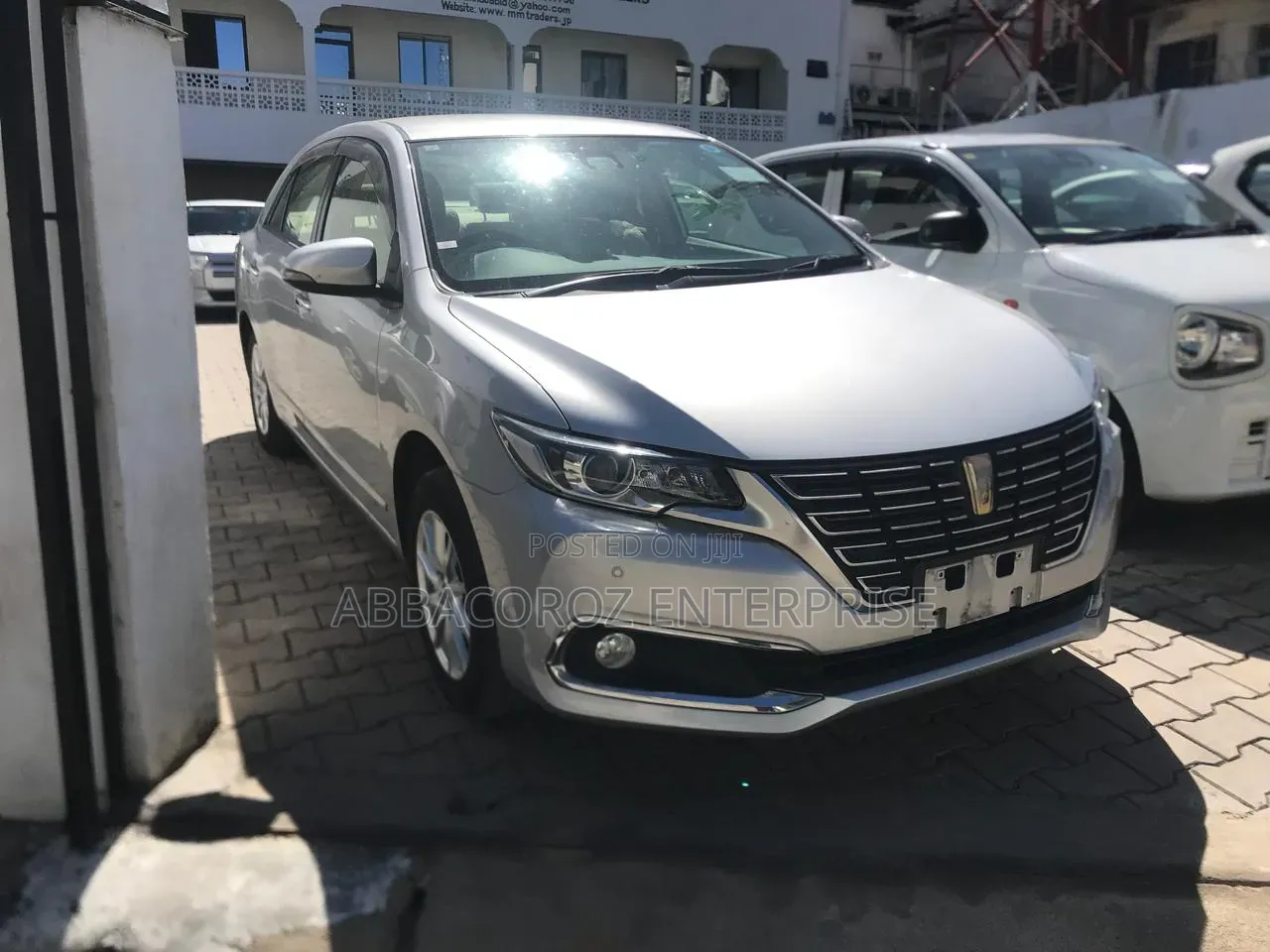 Toyota Premio 2018 Silver