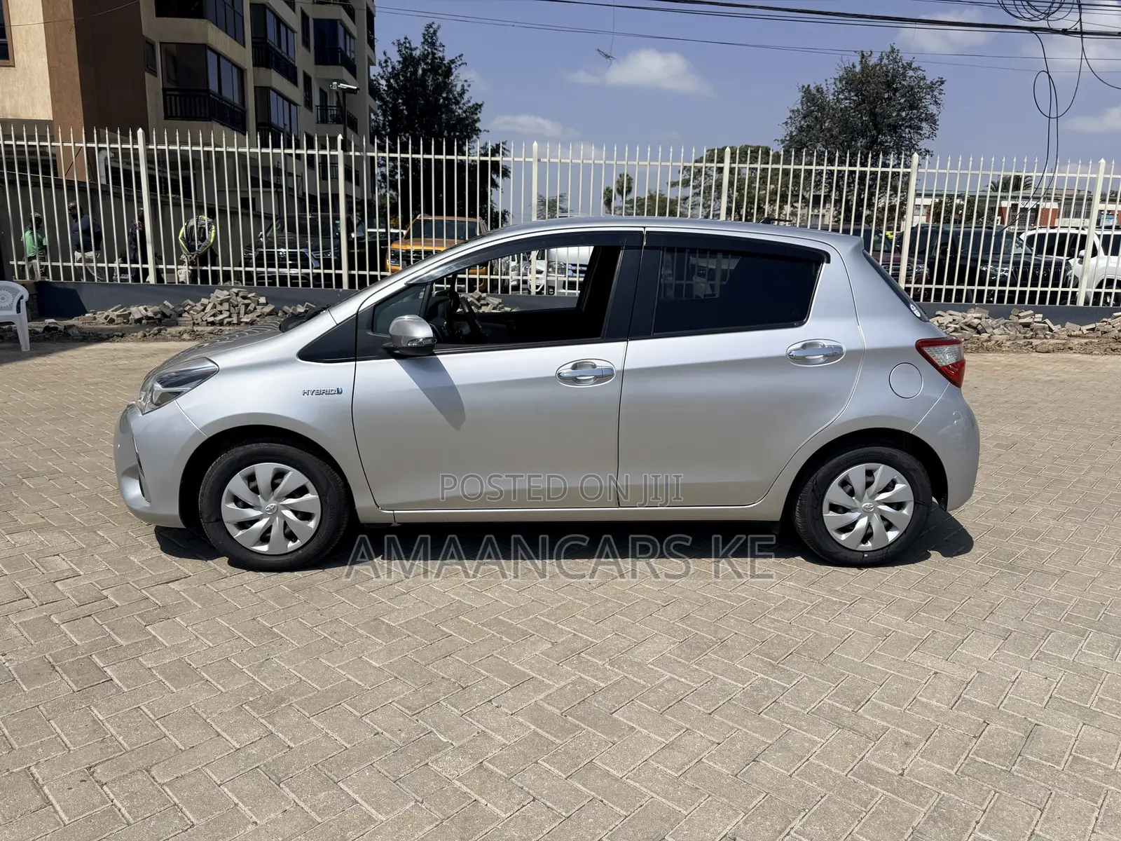 Toyota Vitz 1.5 FWD Hybrid 5dr 2019 Silver