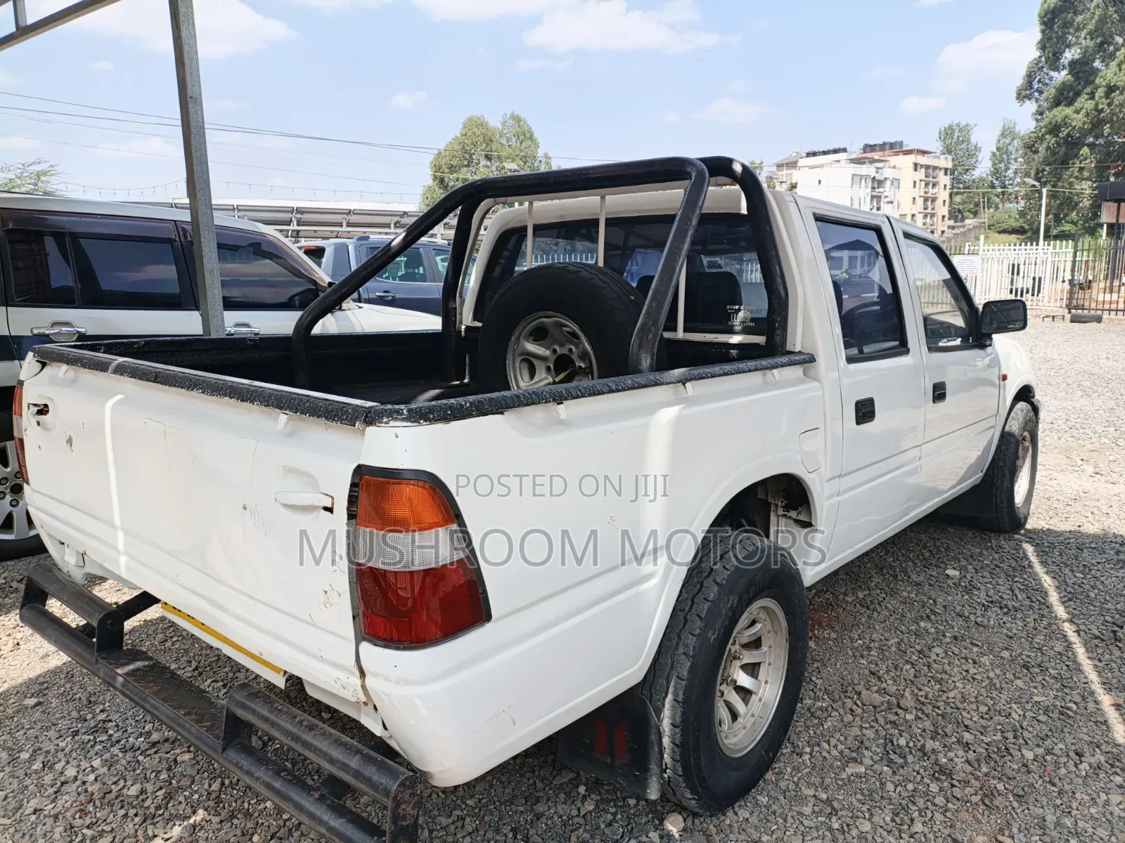 Isuzu D-MAX 2005 White