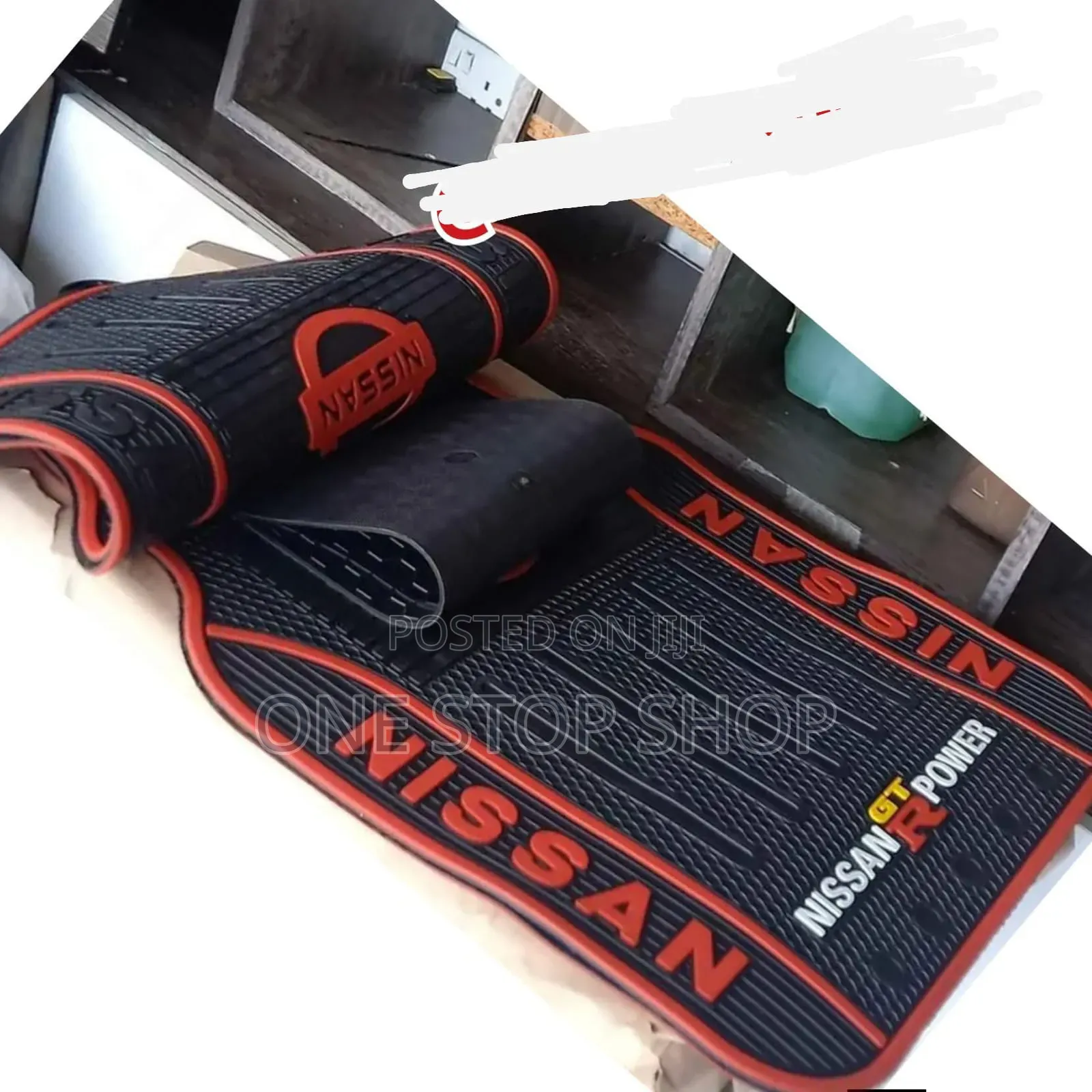 Nissan Floor Carpet Dust Mats